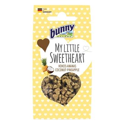 Bunny Nature My Little Sweetheart small animal treats with coconut and pineapple, 30 g package, natural snack for rabbits and guinea pigs.
