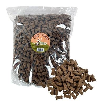 Dog Treatz smoked bone treats for dogs, 2.5 kg, in a bag of snacks and biscuits, showing the smoked bone treats in a natural setting.