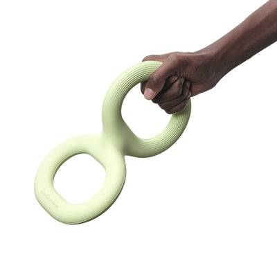 Earth Rated Tug Toy Rubber, durable dog toy from Earth Rated, with a 28x14x14 cm size and colorful rubber design.