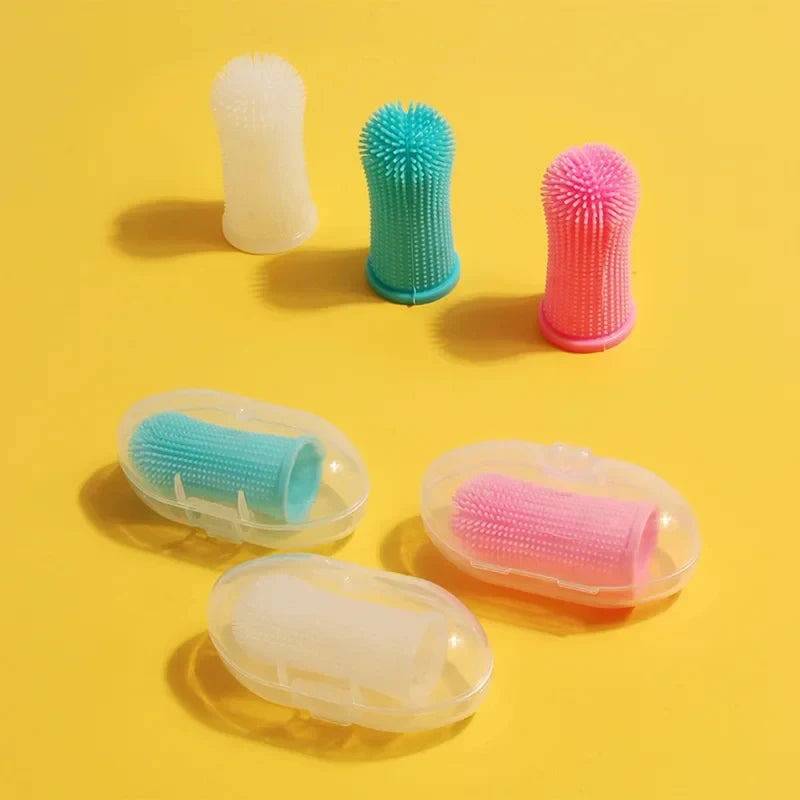 Pawciara Pet Finger Toothbrush in white, super-soft silicone for dogs and cats, with gentle bristles for dental cleaning and breath care.