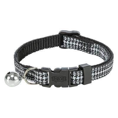 Trixie tufted pattern nylon cat collar and harness in assorted colors, adjustable 20–30 cm, lightweight and comfortable for cats.