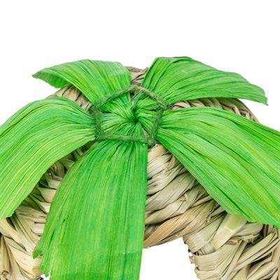 Trixie Grass House toy with corn leaves for small pets, measuring 13x13x10 cm, natural grass and corn leaf design.