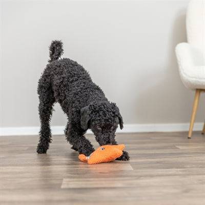 Orange Trixie starfish rope toy for pets, 22x18x7.5 cm, made of durable materials, designed for play and chewing.