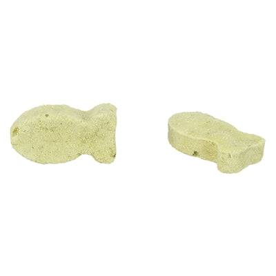 Trixie Freeze-Dried Fishies with Chicken Breast TUGG snacks for pets, 20g, showing the fish and chicken treats in the package.